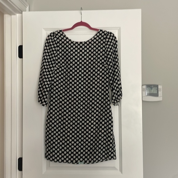 Black and white long sleeve dress - Picture 3 of 3